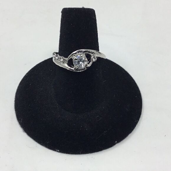 Cubic Zirconia Curved Fashion Ring (H15) - Picture 3 of 6